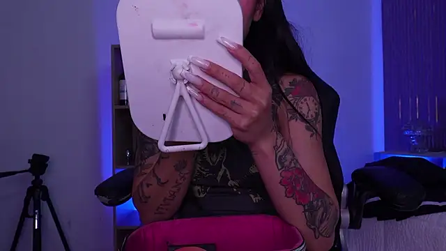 CleeoAdams  online show from 03/22/26, 05:10