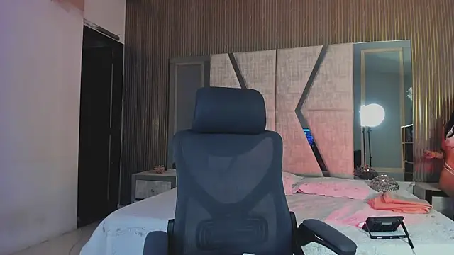 CleeoAdams  online show from 09/27/25, 04:40