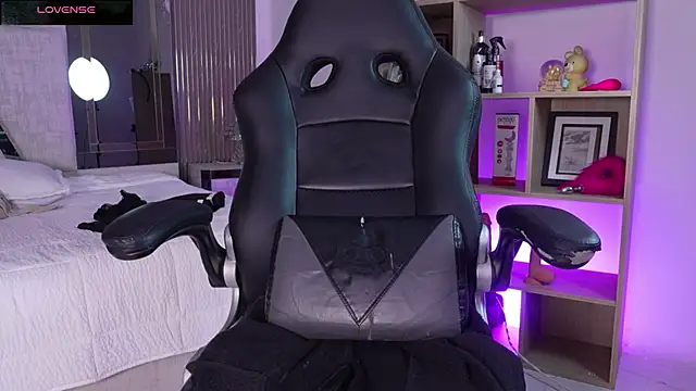 CleeoAdams  online show from 03/21/26, 08:19