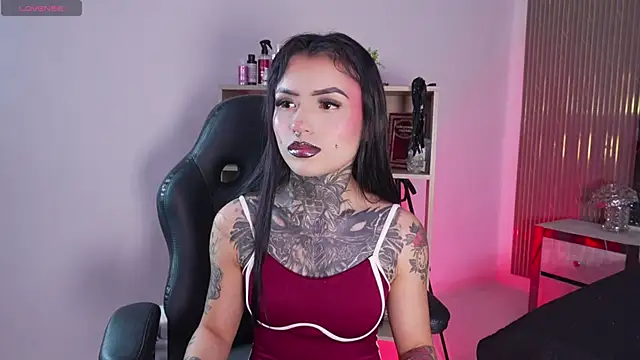 CleeoAdams  online show from 03/04/26, 05:26