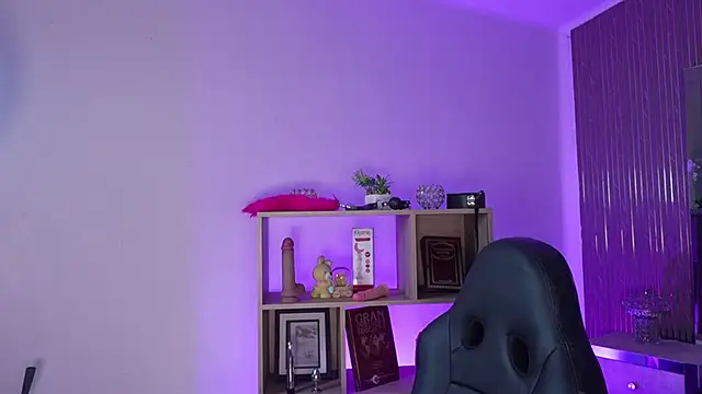 CleeoAdams  online show from 04/02/26, 05:03