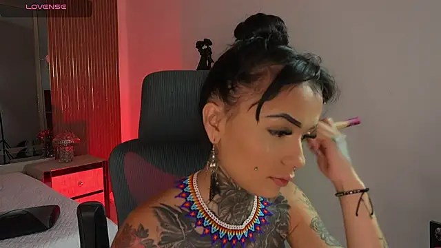 CleeoAdams  online show from 01/07/26, 05:01