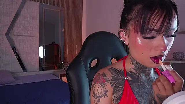 CleeoAdams  online show from 04/17/26, 05:21