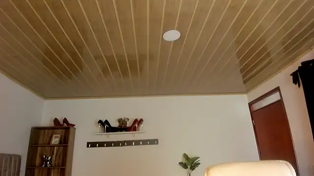 Renaxi Smith online show from 09/10/25, 08:19