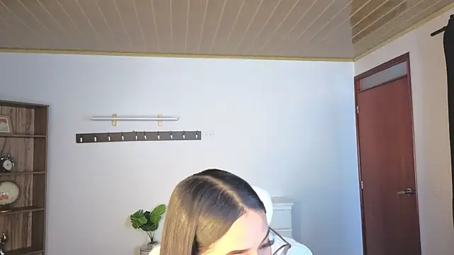 Snapshot of Renaxi_Smith chatting on 04/15/26, 07:58 Renaxi Smith online show from 04/15/26, 07:58