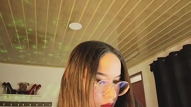 Renaxi Smith online show from 09/23/25, 08:05