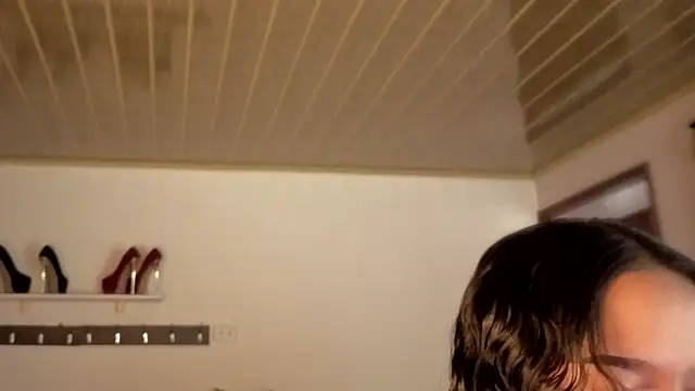 Renaxi Smith online show from 10/04/25, 07:48