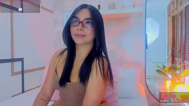 CharlotteGraay online show from 06/02/26, 07:58
