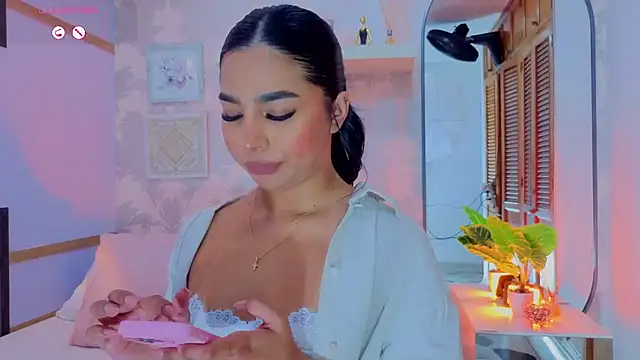 CharlotteGraay online show from 03/18/26, 07:37