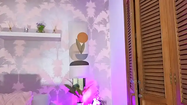 CharlotteGraay online show from 11/07/25, 07:51