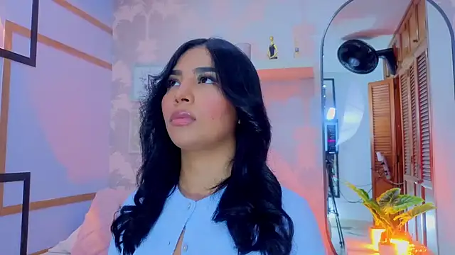 CharlotteGraay online show from 04/09/26, 08:04