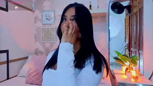 CharlotteGraay online show from 04/15/26, 07:51