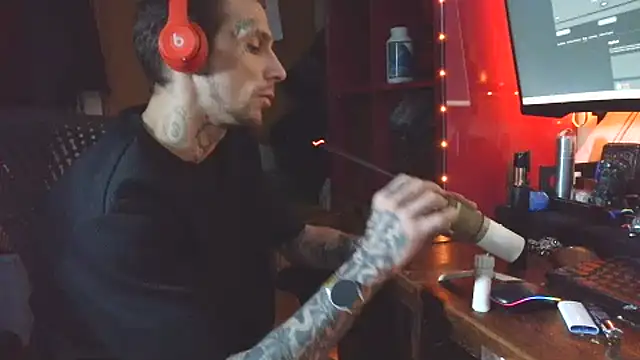 Aru916 online show from 12/01/25, 01:56