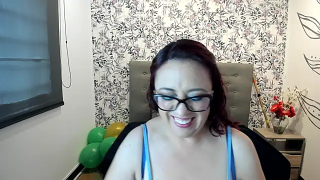 Snapshot of Victoria_Adamns chatting on 03/21/25, 11:44 Victoria Adamns online show from 03/21/25, 11:44