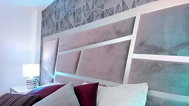 Sara  collins   online show from 03/04/25, 12:22