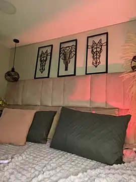 Sara  collins   online show from 09/09/25, 02:37