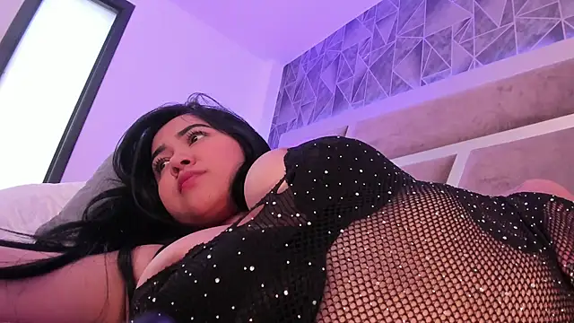 Sara  collins   online show from 03/05/25, 04:24