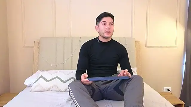 mr danni online show from 12/17/25, 08:03