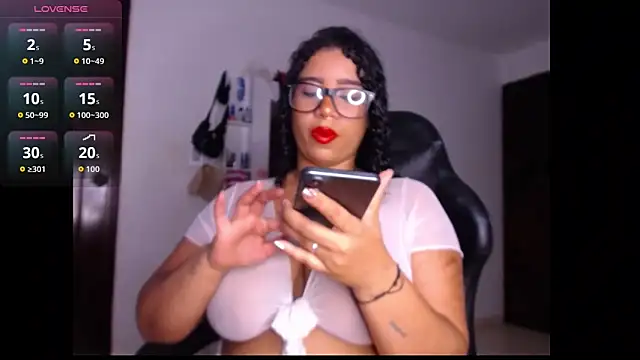 leslycarsson online show from 11/19/25, 01:27