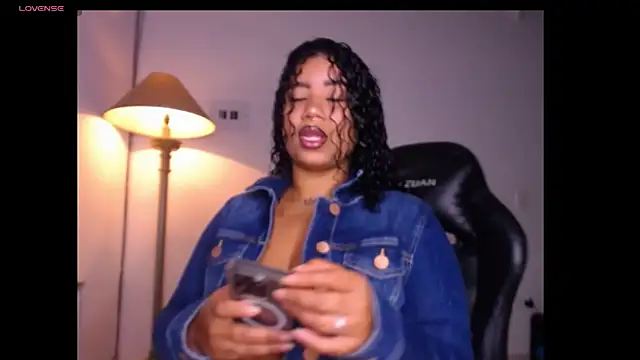 leslycarsson online show from 04/10/26, 04:41