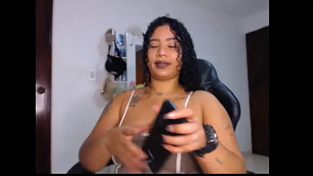 leslycarsson online show from 09/10/25, 02:43