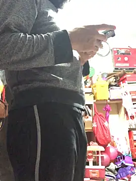 leonardohot1987 online show from 02/13/25, 05:16