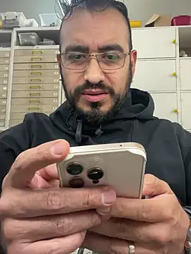 leonardohot1987 online show from 03/12/25, 07:47