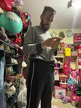 leonardohot1987 online show from 02/18/25, 06:04