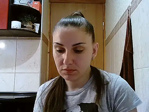 Snapshot of Yuliia30 chatting on 06/14/26, 02:40 Yuliia30 online show from 06/14/26, 02:40