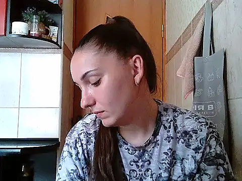 Snapshot of Yuliia30 chatting on 07/04/26, 09:26 Yuliia30 online show from 07/04/26, 09:26