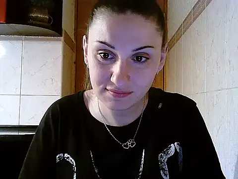 Yuliia30 online show from 04/08/26, 04:30