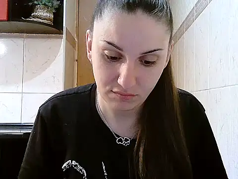 Yuliia30 online show from 04/08/26, 04:25