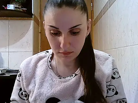 Yuliia30 online show from 04/17/26, 07:49