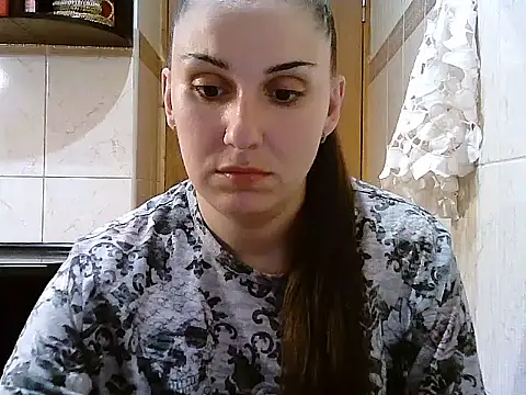 Snapshot of Yuliia30 chatting on 06/06/26, 06:46 Yuliia30 online show from 06/06/26, 06:46