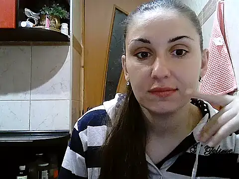 Snapshot of Yuliia30 chatting on 09/27/25, 03:40 Yuliia30 online show from 09/27/25, 03:40