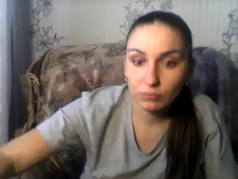 Snapshot of Yuliia30 chatting on 02/19/25, 12:11 Yuliia30 online show from 02/19/25, 12:11