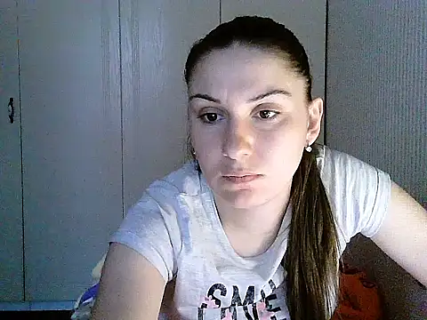 Yuliia30 online show from 12/14/25, 12:11