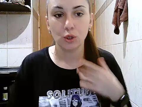 Snapshot of Yuliia30 chatting on 10/05/25, 03:25 Yuliia30 online show from 10/05/25, 03:25