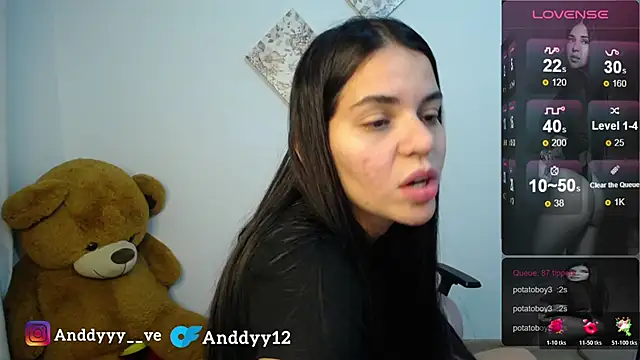 Snapshot of Anddyy__ chatting on 06/11/26, 12:32 Anddyy online show from 06/11/26, 12:32
