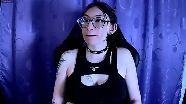 Snapshot of Kimlennox_ chatting on 01/29/25, 02:19 Kimlennox  online show from 01/29/25, 02:19