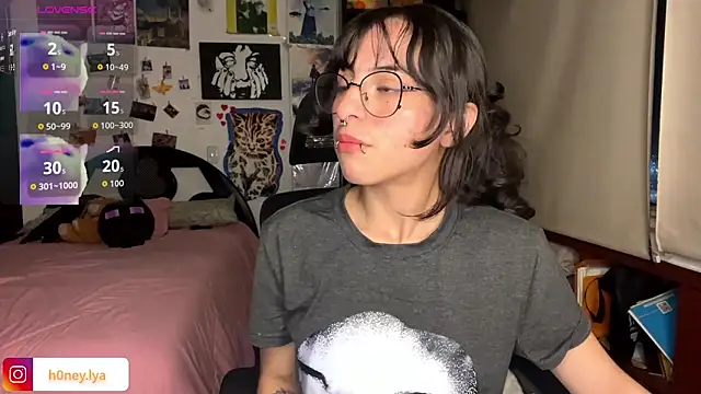 B0nnie H0ney online show from 03/13/26, 01:21