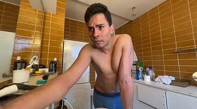 Marcolatin100 online show from 02/11/25, 01:51