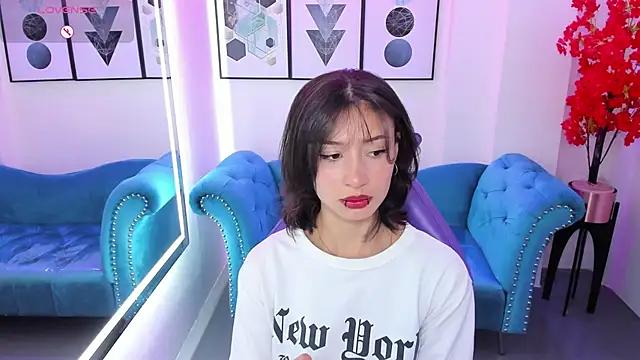 Akaza Hakuji  online show from 10/06/25, 12:39