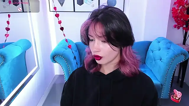 Akaza Hakuji  online show from 02/14/26, 12:38