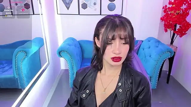 Akaza Hakuji  online show from 11/04/25, 12:42