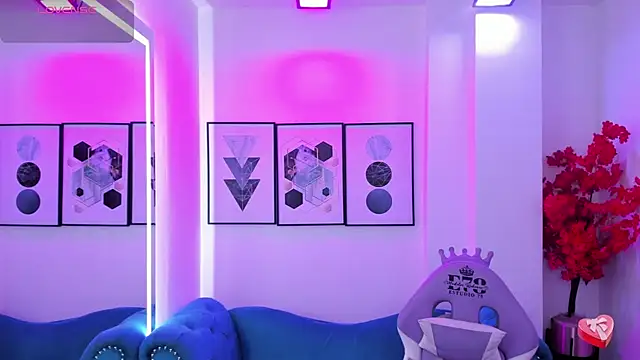 Akaza Hakuji  online show from 02/25/26, 12:16