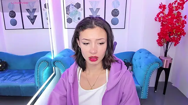 Akaza Hakuji  online show from 10/09/25, 12:49