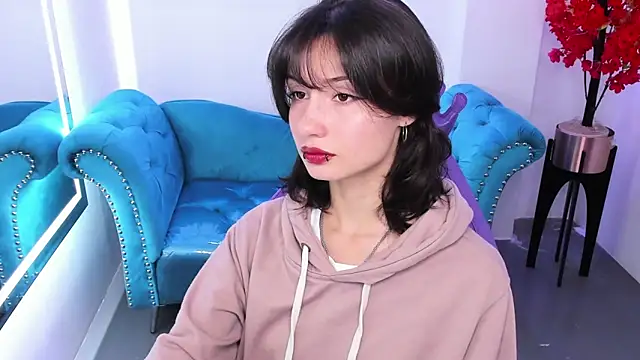 Akaza Hakuji  online show from 12/16/25, 12:20