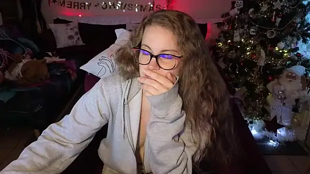 Miss luxiole online show from 12/22/25, 07:52