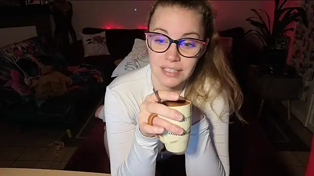 Miss luxiole online show from 01/07/26, 06:29